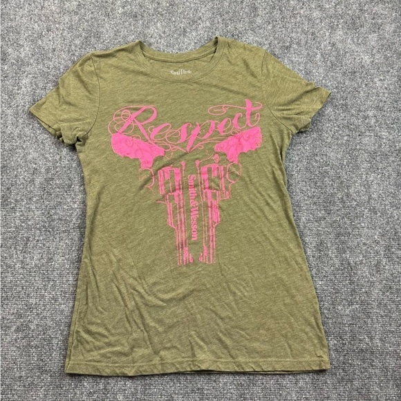 SMITH & WESSON Women’s Green Graphic T-Shirt “Respect” Revolver size: Large - Picture 1 of 5